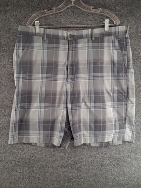 Walter Hogan Performance Shorts Mens 40 Gray Plaid Golf